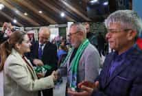 baskan vekili ozdemir konyalilarla bulustu