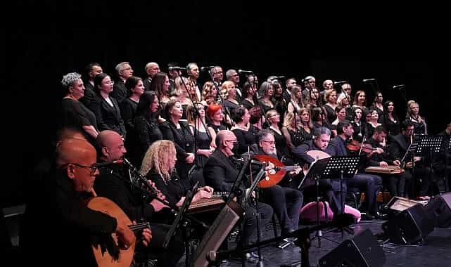 Büyükşehir, en güzel şarkılarla 2025’i uğurladı 1 buyuksehir en guzel sarkilarla 2025i ugurladi