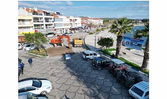 dikili belediyesinden estetik dokunus candarli meydan projesi hayata geciyor