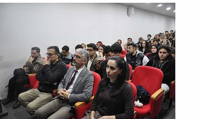 duayen savas muhabiri coskun aral egeli genclerle bulustu