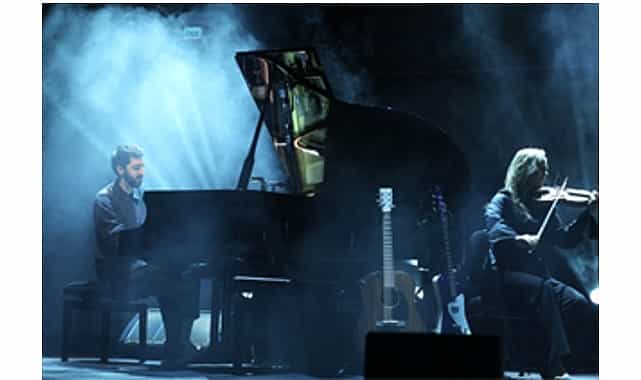 Dünyaca ünlü piyanist İzmir'de ayakta alkışlandı 1 dunyaca unlu piyanist izmirde ayakta alkislandi