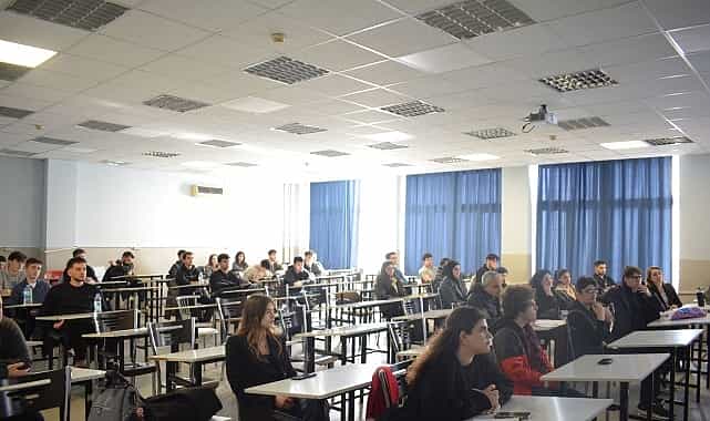Ege Üniversitesinde engeller “Akran Mentörlüğü” ile aşılıyor 1 ege universitesinde engeller akran mentorlugu ile asiliyor