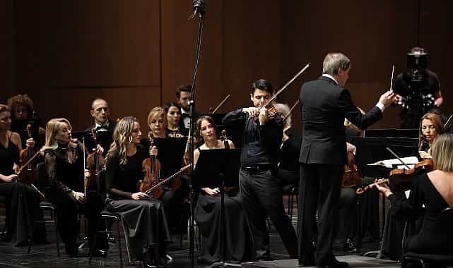 İstanbul Devlet Senfoni Orkestrası Aralık ayının ilk konserinde keman virtüözü Robert Lakatos’u ağırladı 1 istanbul devlet senfoni orkestrasi aralik ayinin ilk konserinde keman virtuozu robert lakatosu agirladi