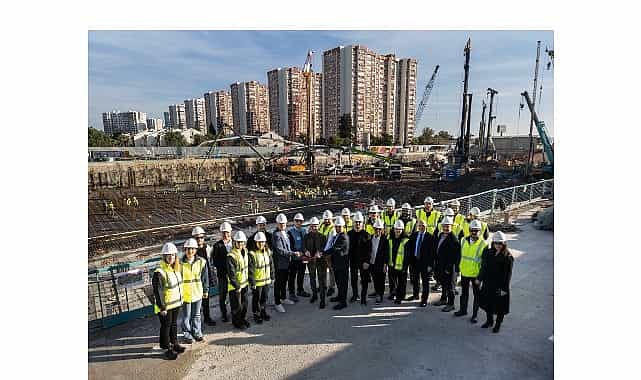 İzmir’e Mona Lisa Gülüşü Getiren Yeni Nesil Mimari Yolculuk 1 izmire mona lisa gulusu getiren yeni nesil mimari yolculuk
