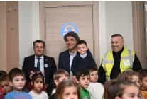 kartepede cevre egitimi icin renkli adim kiraz ile kestane animasyonu