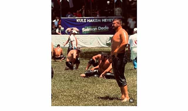 Kemer Belediye güreşçisi boy atladı 1 kemer belediye gurescisi boy atladi