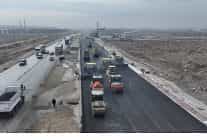 konya buyuksehir tramvay hatti calismalari devam eden aslim caddesinde yogun asfaltlama calismasi yapiyor