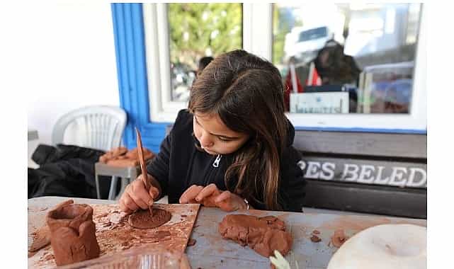 Menderes’te Coşkulu Yılbaşı Pazarı 1 mendereste coskulu yilbasi pazari