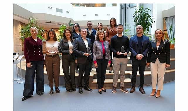 Microsoft Türkiye ile Teknolojide Kadın Derneği’nin iş birliğinde gerçekleşen “Secure The Future” eğitimini tamamlayan genç kadınlar siber güvenlik alanında uzmanlaşmaya hazır 1 microsoft turkiye ile teknolojide kadin derneginin is birliginde gerceklesen secure the future egitimini tamamlayan genc kadinlar siber guvenlik alaninda uzmanlasmaya hazir