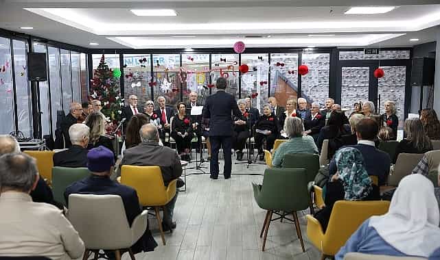 Nilüfer’de yaşlılar yeni yılı coşkuyla karşıladı 1 niluferde yaslilar yeni yili coskuyla karsiladi