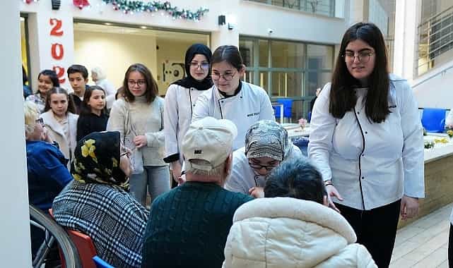 ogrencilerden yeni yil oncesi anlamli surpriz