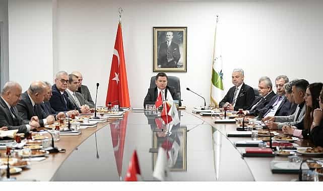 Osmangazi Belediyesi’nde Yıl Sonu Değerlendirme Toplantısı Gerçekleştirildi 1 osmangazi belediyesinde yil sonu degerlendirme toplantisi gerceklestirildi