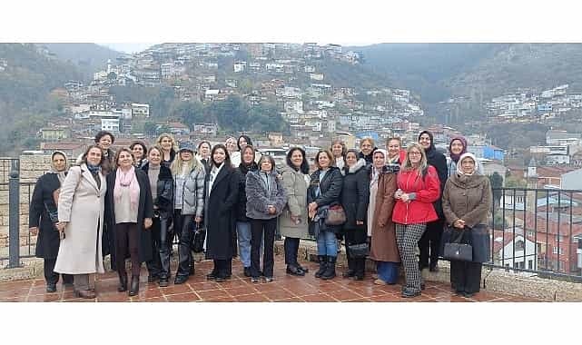 osmangazili kadinlar kultur turlariyla moral depoluyor