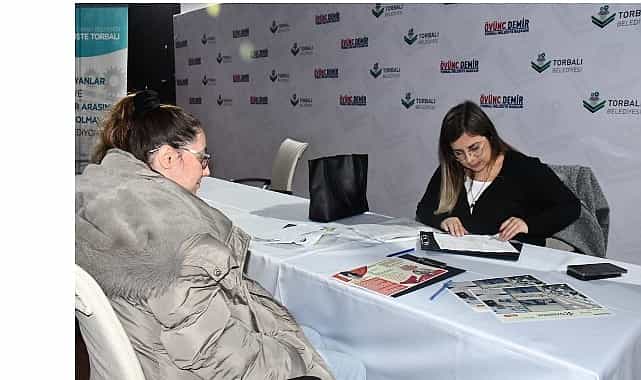 Torbalı Belediyesi, engelli vatandaşlarımızın istihdamı için “İşte Torbalı” projesi ile fark yaratıyor. 1 torbali belediyesi engelli vatandaslarimizin istihdami icin iste torbali projesi ile fark yaratiyor