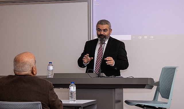 acibadem universitesinde duzenlenen sempozyumda sanal kumar bagimliligi ele alindi