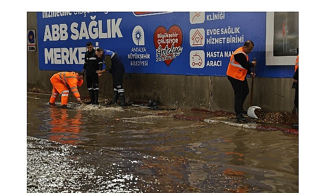 antalya buyuksehir belediyesi 714 personel 374 arac ile sahadaydi