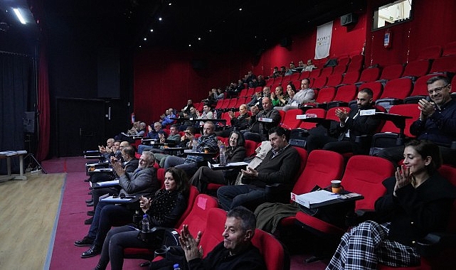 ayvalikta yeni yilin ilk belediye meclis toplantisi yapildi