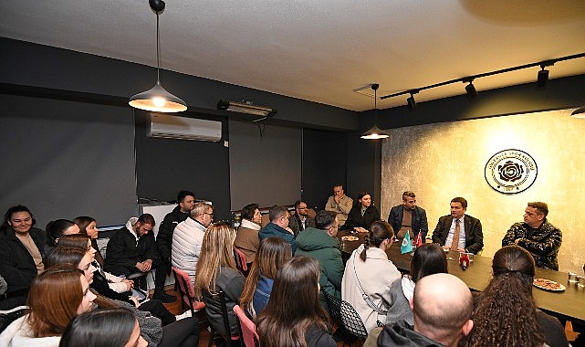 baskan aydindan genclere guclu destek