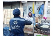 baskan cercioglundan vatandaslara ve pazarci esnafina sicak ikram