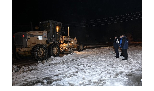 Başkan Çırpanoğlu Kar Mesaisinde: "Kahramankazan Güne Huzurla Uyanacak" 1 baskan cirpanoglu kar mesaisinde kahramankazan gune huzurla uyanacak