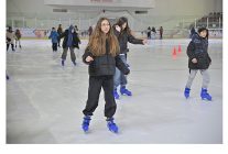 baskan dutluludan ogrencilere karne hediyesi