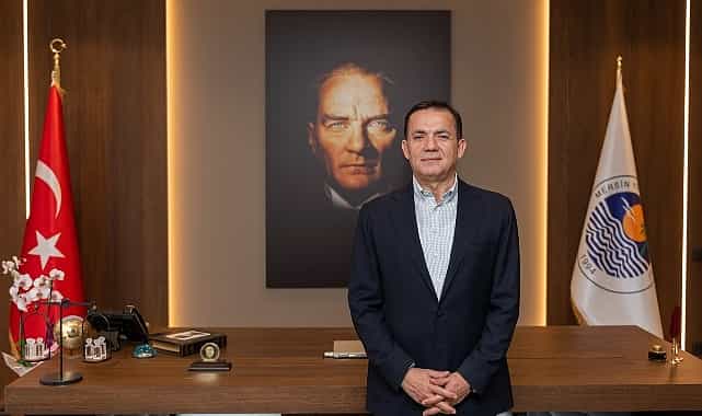 Başkan Özyiğit, Mersin’in kurtuluşunun 104. yılını kutladı 1 baskan ozyigit mersinin kurtulusunun 104 yilini kutladi