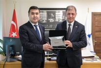 baskan tugay kirgiz baskonsolos toktobekovici agirladi