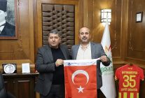 bayindir belediye baskani davut sakarsu bayindir esnaf ve sanatkarlar odasi baskani enis macit ve yonetim kurulu uyelerini makaminda agirladi