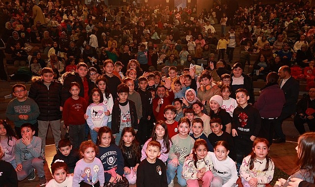 belediye baskanimiz rasim arinin cocuklara hediyesi