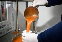 bornovada soguk gunlere karsi sicak dayanisma