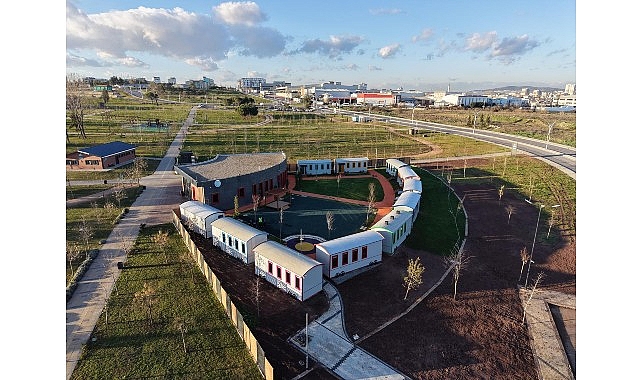 buyuksehirden gebzeye lokomotif cocuk koyu