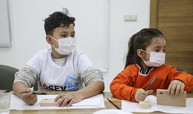 cankayada karne senligi umut ve renklerle suruyor