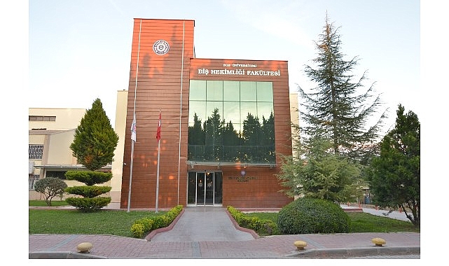 ege universitesi dis hekimligi fakultesinde yapay zeka donemi