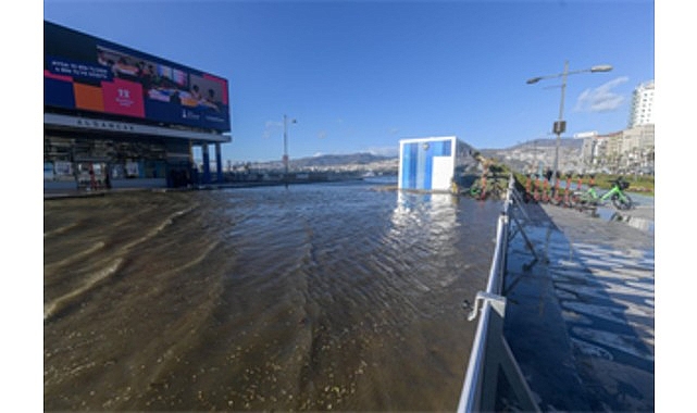 Fırtına duvarı Kordon’u böyle korudu 1 firtina duvari kordonu boyle korudu