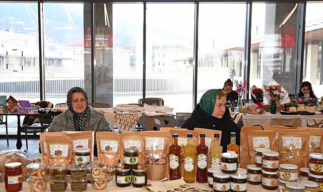 girisimci kadinlarin el emegi osmangazi meydaninda bulustu