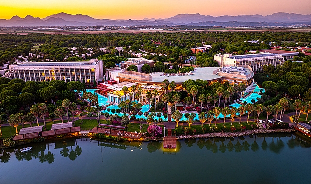 gloria hotels resortsta somestr tatili ayricaligi