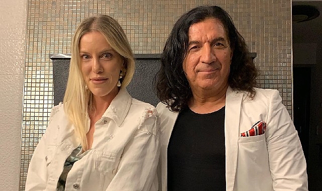 Hamide Bozkurt İstanbul'da: Ünlü Televizyoncu Adil Palta ile Yeni Projeler Masada 1 hamide bozkurt istanbulda unlu televizyoncu adil palta ile yeni projeler masada