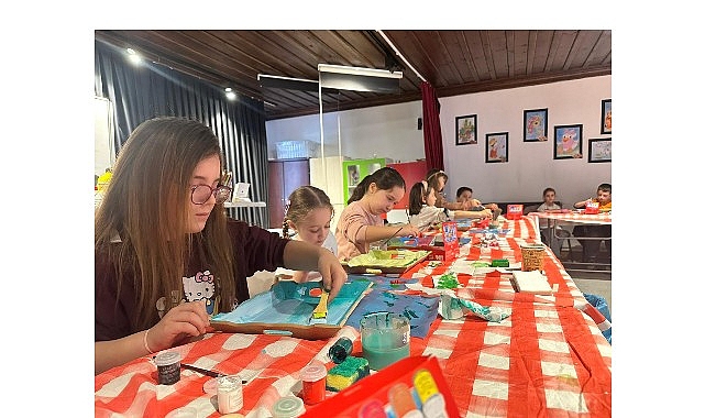 inegolde somestir tatili sanatla renklendi