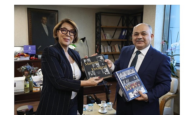 istanbul sehir tiyatrolari ile azerbaycan akademik milli dram tiyatrosu arasinda guclu is birligi