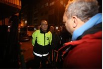 izmir buyuksehir belediyesi ekipleri saganak yagis nedeniyle seferber oldu