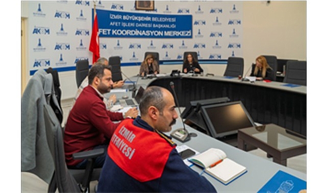 İzmir’de yağış sonrası hasar tespit ve müdahale çalışmaları devam ediyor 1 izmirde yagis sonrasi hasar tespit ve mudahale calismalari devam ediyor