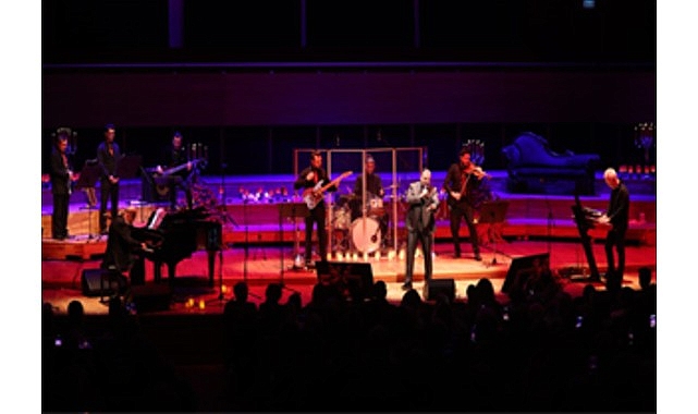 izmirli opera sanatcisi 30 sanat yilinda izmirliler ile bulustu