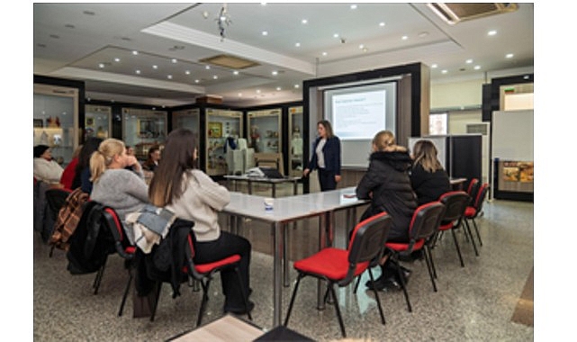 izmirli yurttaslar rahim agzi kanserine karsi bilincleniyor