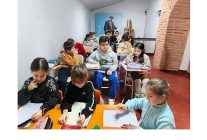 kadin ve cocuk dayanisma merkezinde ingilizce derslerine yogun ilgi