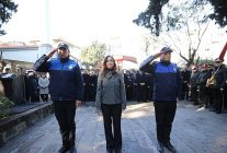 karsiyakalilar zubeyde anneyi kabri basinda andi