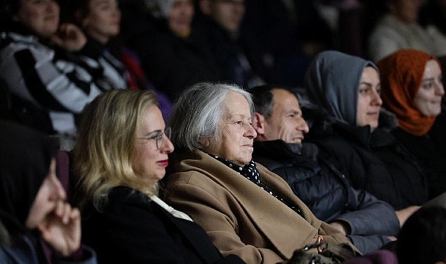 kartepede tiyatro soleni