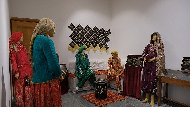 kent muzesi 17nci yasini zarafetin mirasi sergisiyle kutluyor