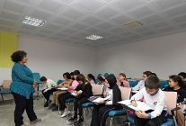 kucuk yazarlar kalemlerini ustaliga tasiyor