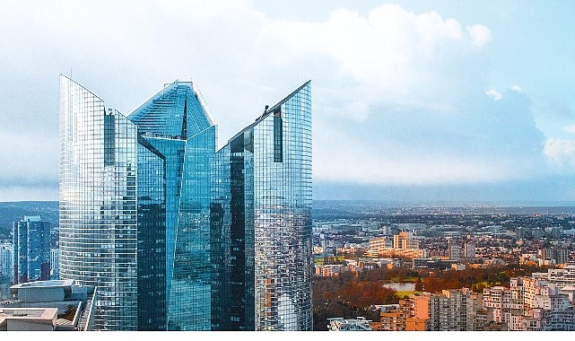 kuresel olcekte ticari iflaslarin 2026 yilinda yuzde 28 artmasi bekleniyor