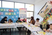 minik ko mekliler okula bi molada bulustu